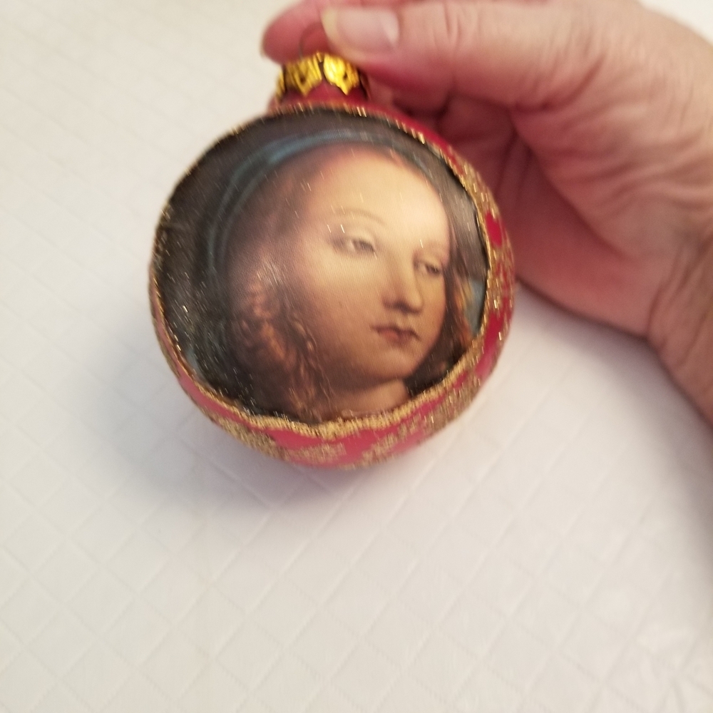Victoria Collection Cameo Christmas Ornament 1994 Mercury Glass